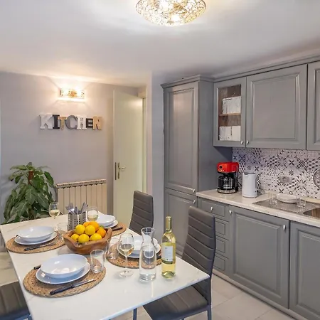 Apartament Sharazad *